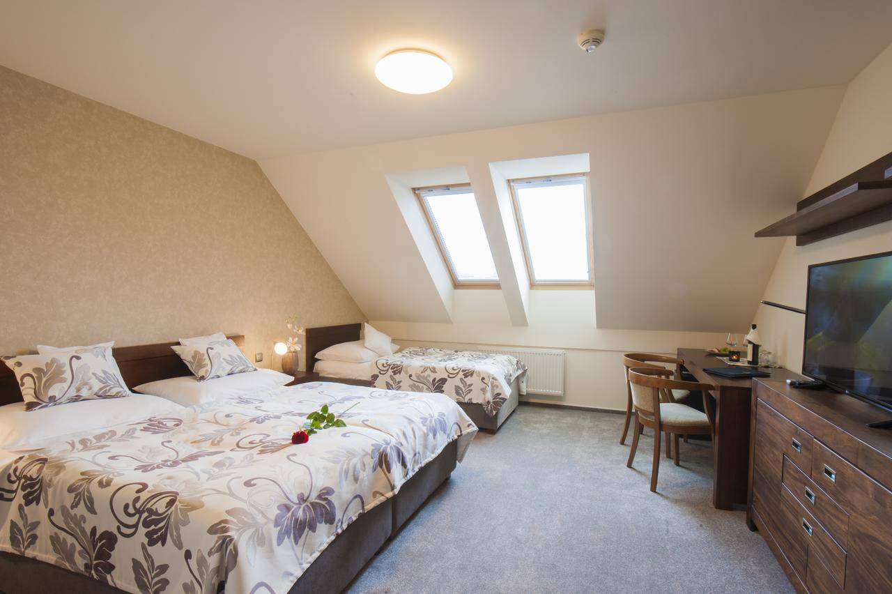 Hotel Mario Lednice Eksteriør bilde