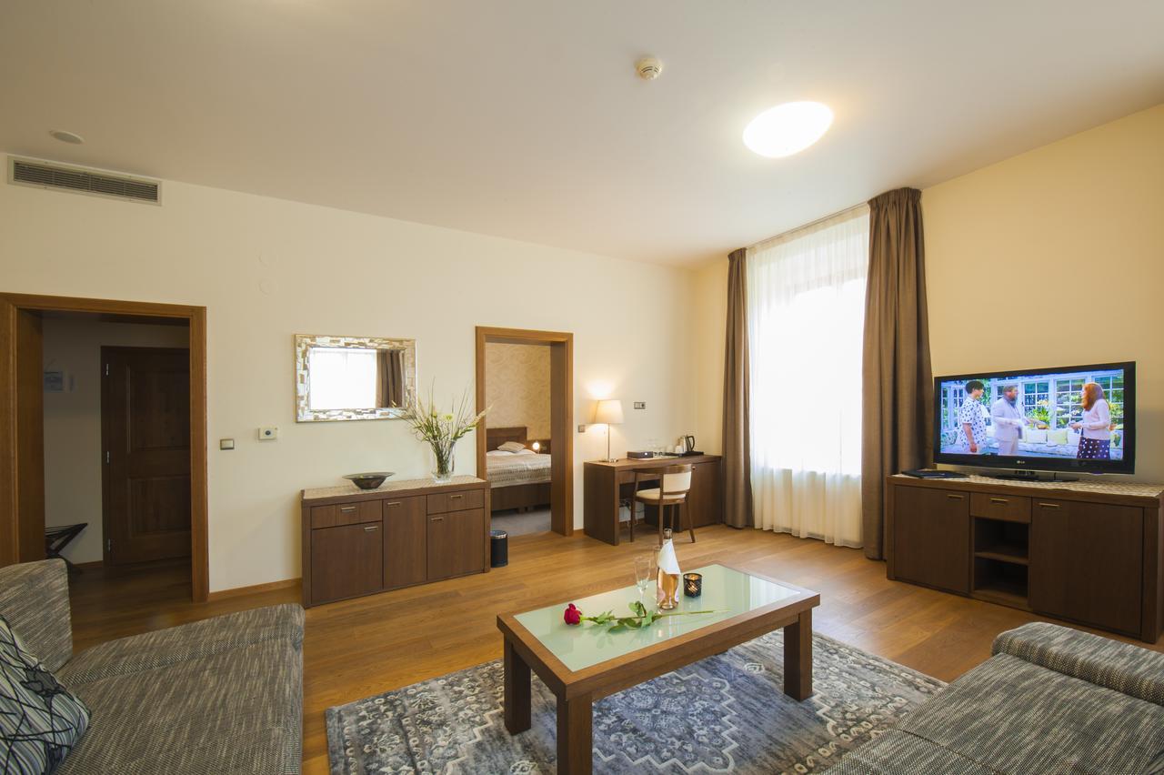 Hotel Mario Lednice Eksteriør bilde